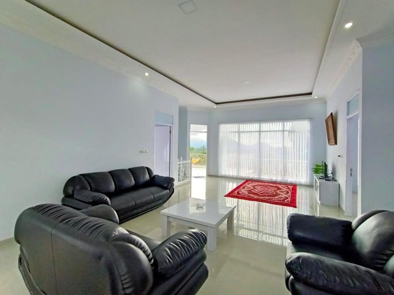 Villa Tiara 2 Cikundul Kültér fotó